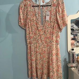 Brand new American Eagle romper size Large